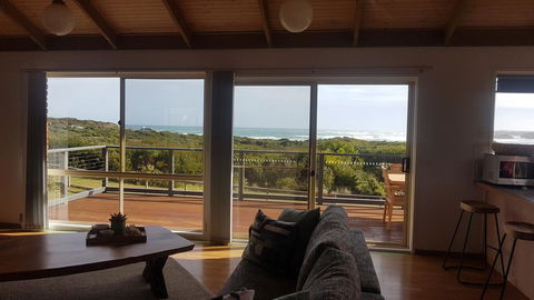 Sunsets On Martyrs Luxury Coastal Beach House Peterborough - Your Accommodation 6
