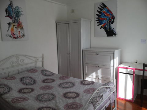 Doncaster Westfield Home Stay - Your Accommodation 43