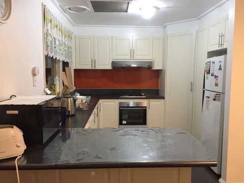 Doncaster Westfield Home Stay - Your Accommodation 8