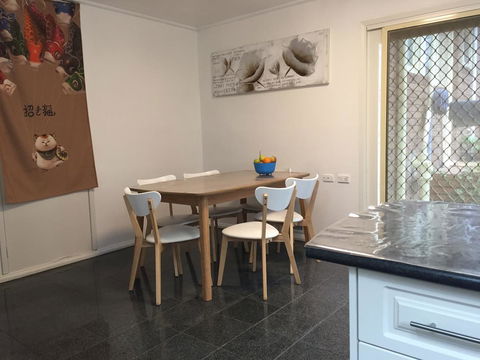 Doncaster Westfield Home Stay - Your Accommodation 20