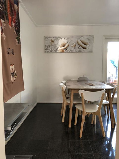 Doncaster Westfield Home Stay - Your Accommodation 12