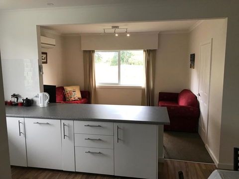 The Hill House - Your Accommodation 4