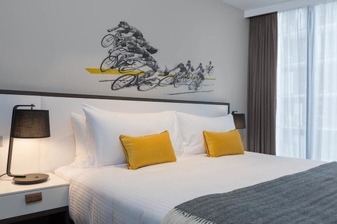 Peppers Docklands - Your Accommodation 24