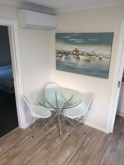 Beachcomber Holiday Units - Your Accommodation 5