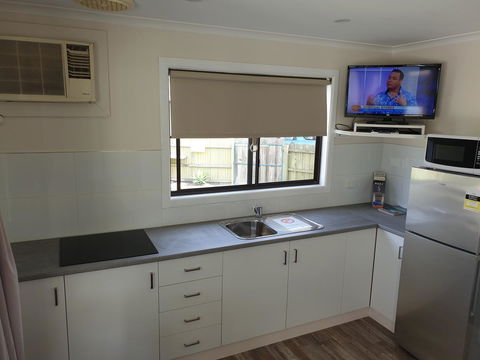 Beachcomber Holiday Units - Your Accommodation 4