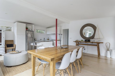 Sunset On Scott - Relax In Tranquility & Style - Your Accommodation 6