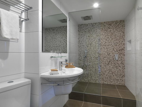 Hotel Grand Chancellor Melbourne - Your Accommodation 6