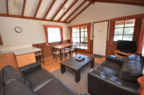 Tasman Holiday Parks - Merool On The Murray - Your Accommodation 13