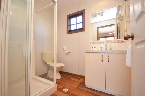 Tasman Holiday Parks - Merool On The Murray - Your Accommodation 16