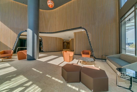 Brilliant Victoria Harbour Waterfront - Your Accommodation 9