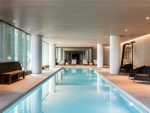 Brilliant Victoria Harbour Waterfront - Your Accommodation 11