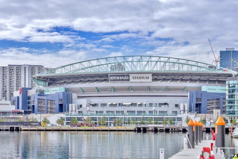Brilliant Victoria Harbour Waterfront - Your Accommodation 10
