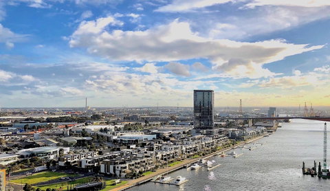 Brilliant Victoria Harbour Waterfront - Your Accommodation 8