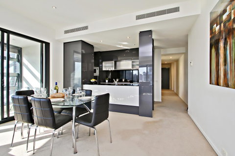Southbank Apartments Eureka - Your Accommodation 7