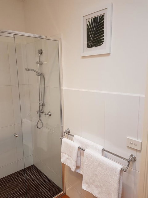 Healesville House - Fig Tree House - Your Accommodation 13