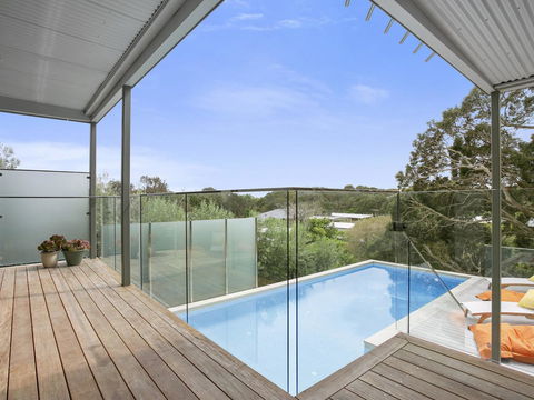 Lansdowne Villa - With Swimming Pool - Your Accommodation 5