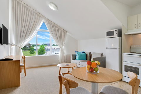 Aligned Corporate Residences Williamstown - Your Accommodation 10