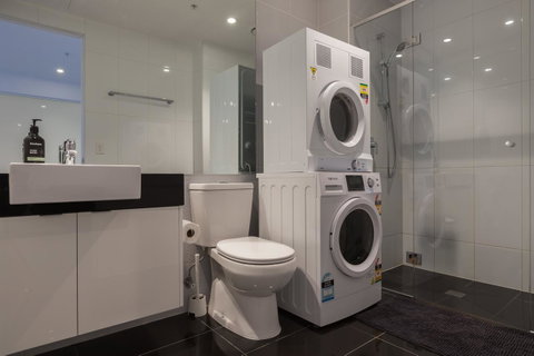 Southbank Biz-Biz Hotel Apartment - Your Accommodation 9