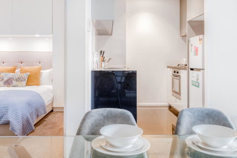 Southbank Biz-Biz Hotel Apartment - Your Accommodation 14