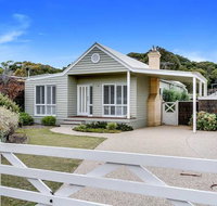 Cute Cottage on Cain - beach at end of street - Your Accommodation