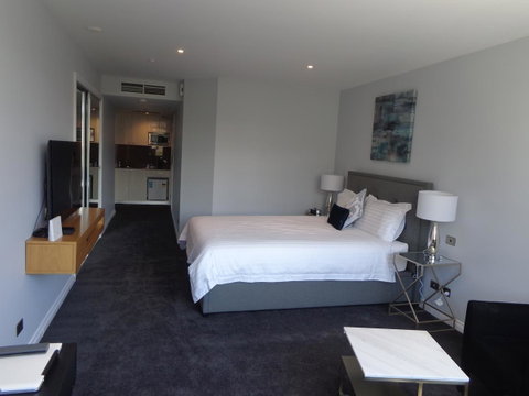 PrivateStudio In Quay West Building - Your Accommodation 5