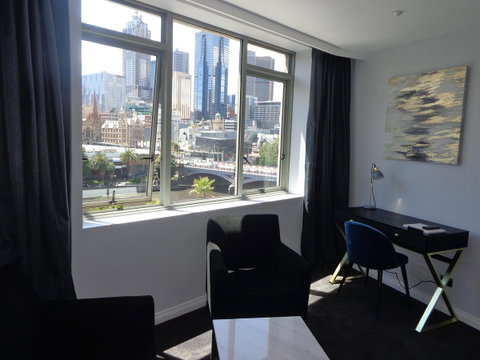PrivateStudio In Quay West Building - Your Accommodation 2