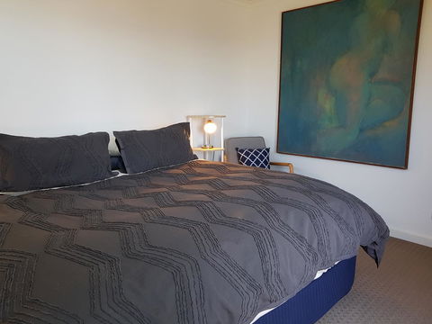 Beach Retreat Apartment Marengo - Your Accommodation 10