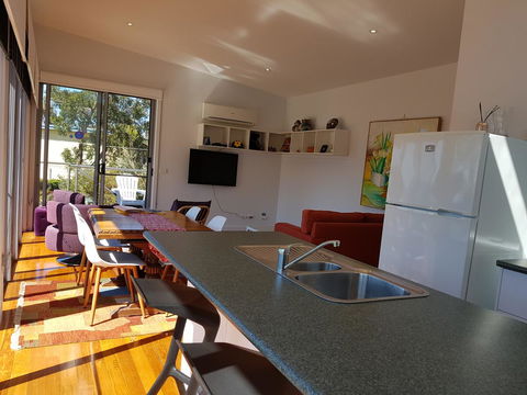 Beach Retreat Apartment Marengo - Your Accommodation 8