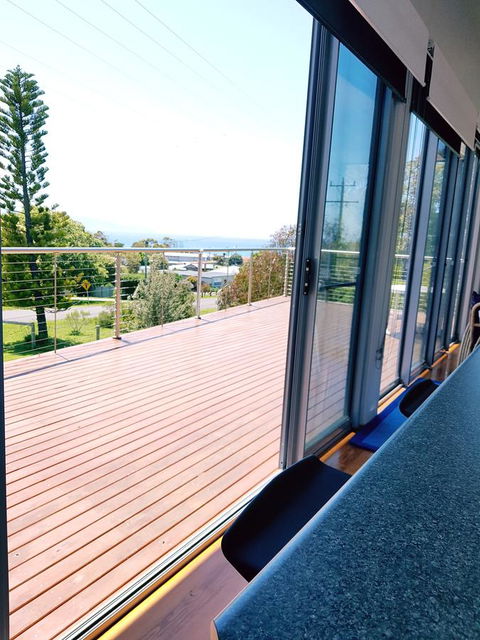 Beach Retreat Apartment Marengo - Your Accommodation 14