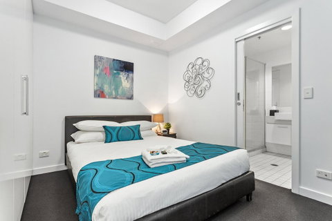 Docklands Private Collection - City Harbour Apartments - Your Accommodation 8