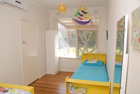 Green Grove - Your Accommodation 4