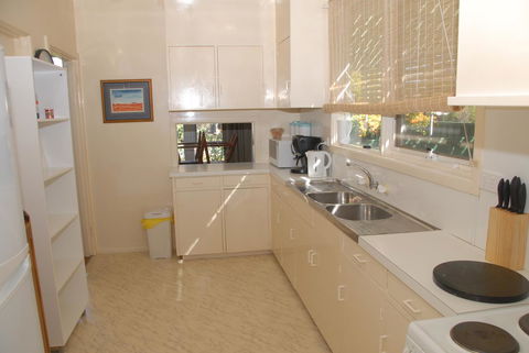 Green Grove - Your Accommodation 5