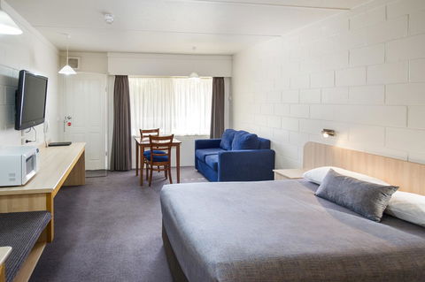 Box Hill Motel - Your Accommodation 9