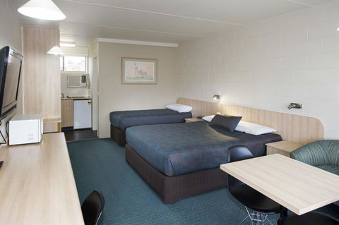 Box Hill Motel - Your Accommodation 8