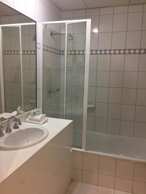 Eltham Gateway Hotel & Conference Centre - Your Accommodation 41