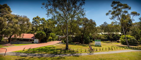 Eltham Gateway Hotel & Conference Centre - Your Accommodation 44