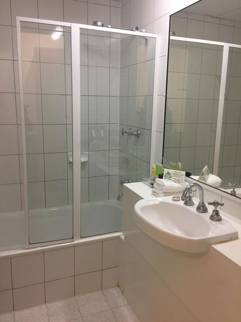 Eltham Gateway Hotel & Conference Centre - Your Accommodation 24