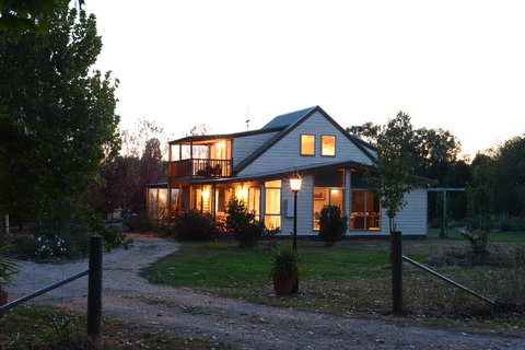 Beechworth Cedar Cottages - Your Accommodation 14
