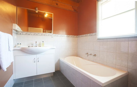 Beechworth Cedar Cottages - Your Accommodation 11