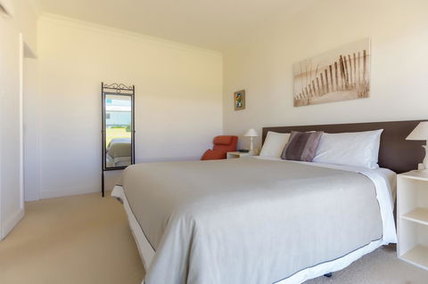 Cottages For Couples - Your Accommodation 16