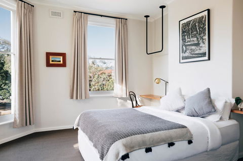 Naughtons Hotel - Your Accommodation 5