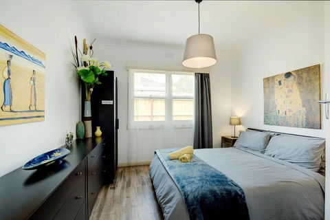 Jettycove Beach House - Your Accommodation 6