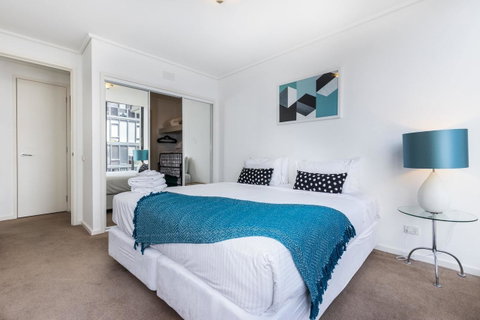 Melbourne Vacation Rentals Apartment - Your Accommodation 0