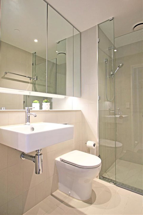 Auzzie Apartments Docklands, Melbourne - Your Accommodation 9
