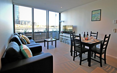 Auzzie Apartments Docklands, Melbourne - Your Accommodation 4