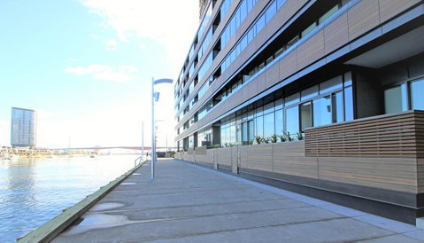 Auzzie Apartments Docklands, Melbourne - Your Accommodation 0
