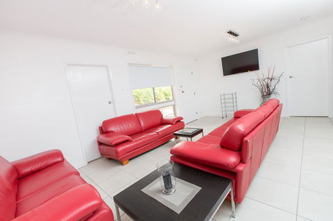 Mildura Holiday Villas - Your Accommodation 15