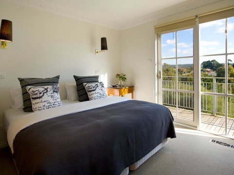 Churchills - Your Accommodation 4