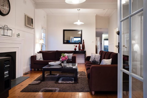Churchills - Your Accommodation 7