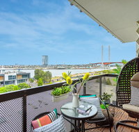 Water views Lovely 2BRs free tram zone close to everything - Your Accommodation